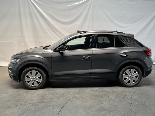 Volkswagen T-Roc 1.5 TSI Sport / AUTOMAAT/ PANO/ KEYLESS/ APP-CONNECT/ 18" LMV/ PARK. SENSOREN + CAMERA/ RIJ-MODI/ CLIMA/ STOEL VERWARM./NAVI/ ADAPT. CRUISE/ DIGITAL DASH