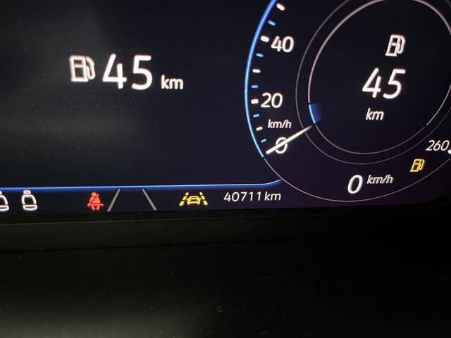 Volkswagen T-Roc 1.5 TSI Sport / AUTOMAAT/ PANO/ KEYLESS/ APP-CONNECT/ 18" LMV/ PARK. SENSOREN + CAMERA/ RIJ-MODI/ CLIMA/ STOEL VERWARM./NAVI/ ADAPT. CRUISE/ DIGITAL DASH