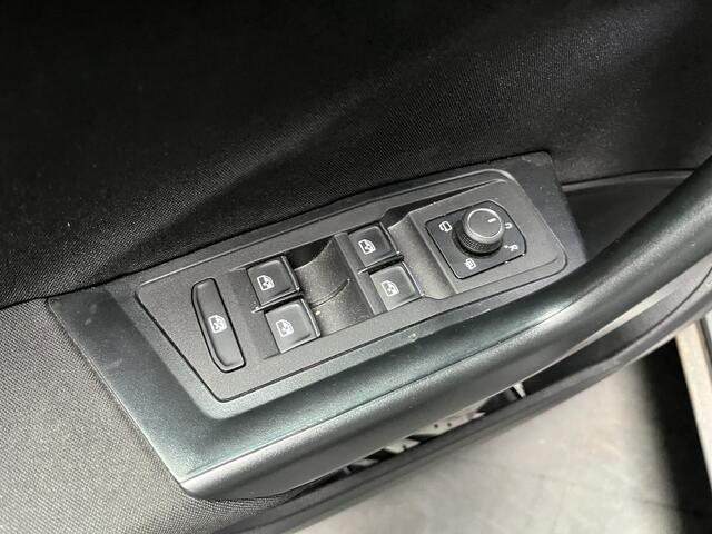 Volkswagen T-Roc 1.5 TSI Sport / AUTOMAAT/ PANO/ KEYLESS/ APP-CONNECT/ 18" LMV/ PARK. SENSOREN + CAMERA/ RIJ-MODI/ CLIMA/ STOEL VERWARM./NAVI/ ADAPT. CRUISE/ DIGITAL DASH