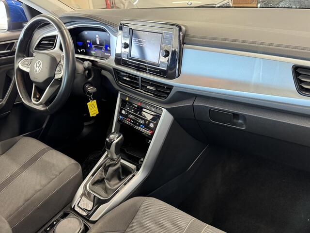 Volkswagen T-Roc 1.5 TSI Life | Automaat | ACC | Carplay | Clima | PDC V+A | LM velgen | ( Vestiging - Nieuwegein )