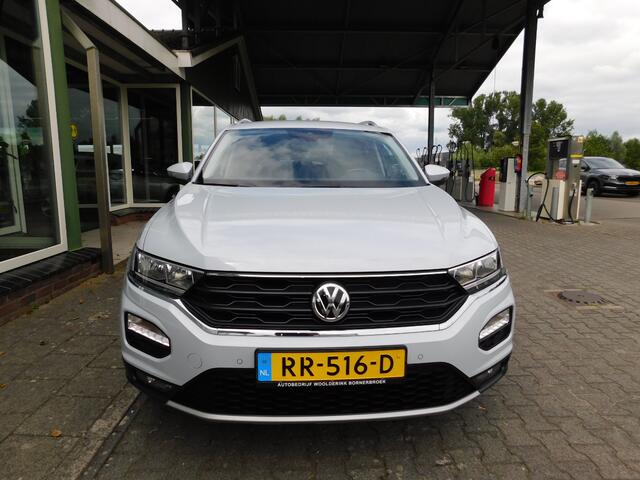 Volkswagen T-Roc 1.0TSI 116PK STYLE!! All-in Prijs! Trekhaak! VIRTU