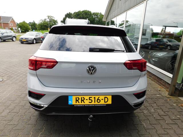 Volkswagen T-Roc 1.0TSI 116PK STYLE!! All-in Prijs! Trekhaak! VIRTU