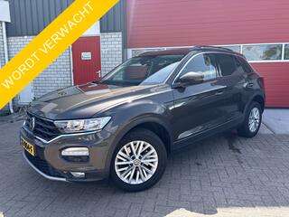 volkswagen-t-roc-1.0-tsi-style-trek