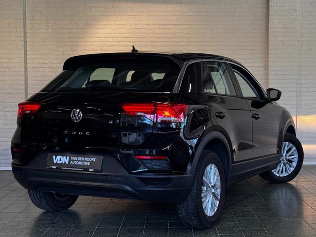 Volkswagen T-Roc 1.0 TSI Style 116pk Carplay Navi Stoelv Parkeersensoren 16''