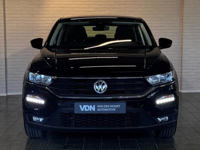 Volkswagen T-Roc 1.0 TSI Style 116pk Carplay Navi Stoelv Parkeersensoren 16''