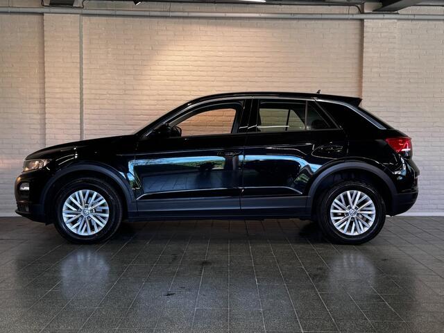 Volkswagen T-Roc 1.0 TSI Style 116pk Carplay Navi Stoelv Parkeersensoren 16''