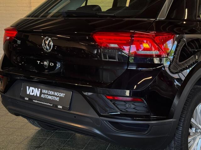 Volkswagen T-Roc 1.0 TSI Style 116pk Carplay Navi Stoelv Parkeersensoren 16''
