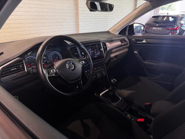 Volkswagen T-Roc 1.0 TSI Style 116pk Carplay Navi Stoelv Parkeersensoren 16''