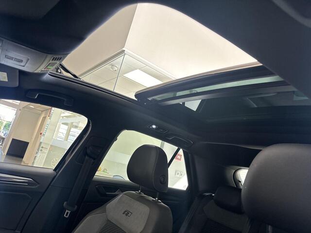 Volkswagen T-Roc 1.5 Tsi 150pk Sport · Panoramadak · Camera · Apple/Android Car Play · Navi · P-Sensoren · Elek. Achterklep · 19'' Inch ·