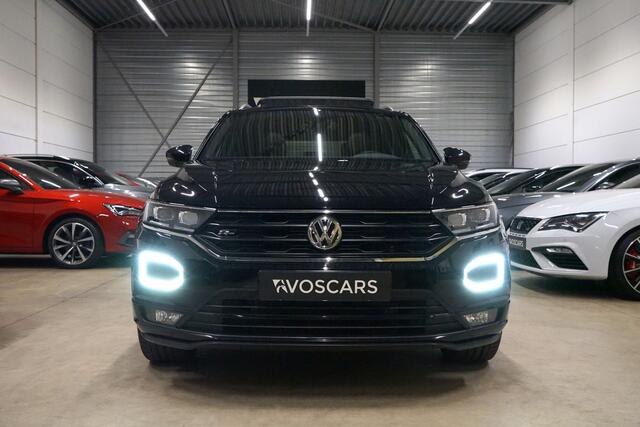 Volkswagen T-Roc 1.5 TSI 3x R-Line DSG * Pano - Virtual - 19" - Keyless - Camera - ACC - App *