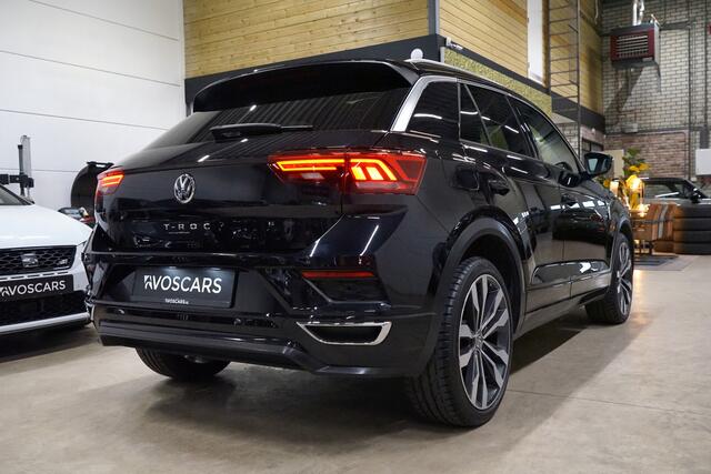 Volkswagen T-Roc 1.5 TSI 3x R-Line DSG * Pano - Virtual - 19" - Keyless - Camera - ACC - App *