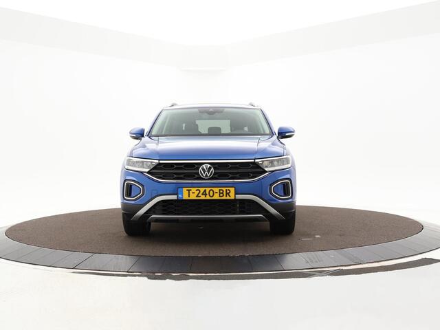 Volkswagen T-Roc 1.0 Tsi 110pk Life 75 Edition · Apple/Android Car Play · Navi · Camera · P-Sensoren · Park Assist · 17'' Inch · Garantie t/m 22-05-2027 of 100.000km