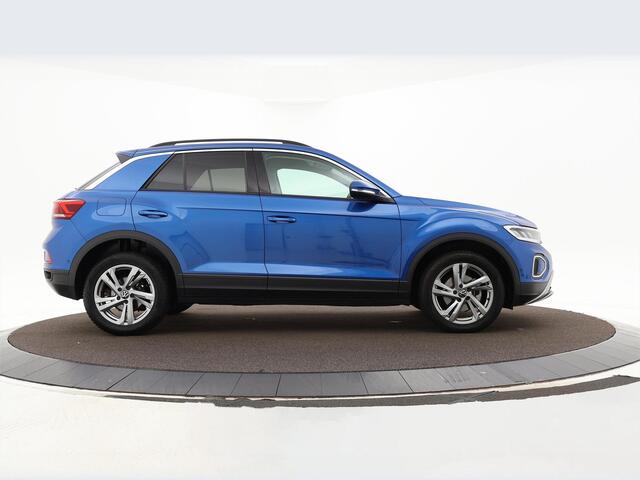 Volkswagen T-Roc 1.0 Tsi 110pk Life 75 Edition · Apple/Android Car Play · Navi · Camera · P-Sensoren · Park Assist · 17'' Inch · Garantie t/m 22-05-2027 of 100.000km