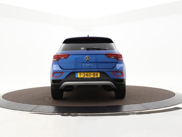 Volkswagen T-Roc 1.0 Tsi 110pk Life 75 Edition · Apple/Android Car Play · Navi · Camera · P-Sensoren · Park Assist · 17'' Inch · Garantie t/m 22-05-2027 of 100.000km