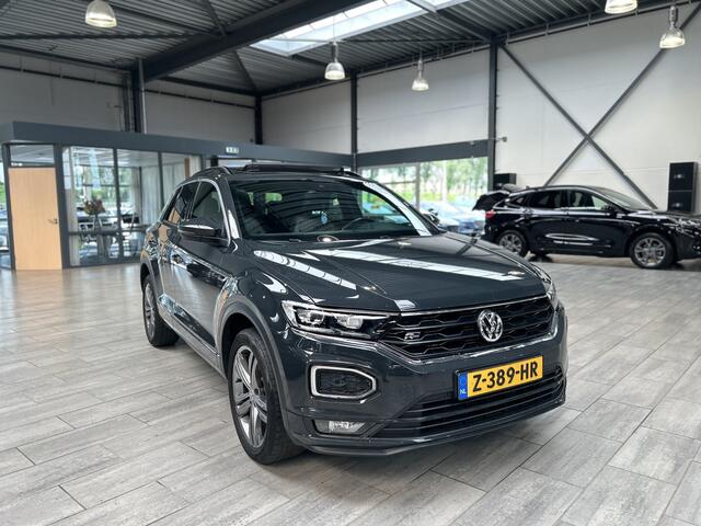 Volkswagen T-Roc 1.5 TSI Sport Business R | Trekhaak | Pano | Camera | LED | Adapt. cruise | Stoelverw. |