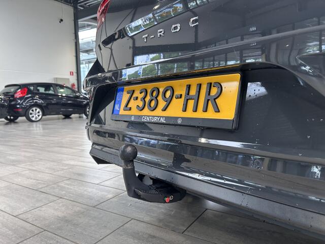 Volkswagen T-Roc 1.5 TSI Sport Business R | Trekhaak | Pano | Camera | LED | Adapt. cruise | Stoelverw. |