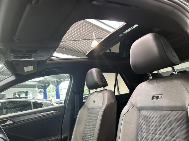 Volkswagen T-Roc 1.5 TSI Sport Business R | Trekhaak | Pano | Camera | LED | Adapt. cruise | Stoelverw. |