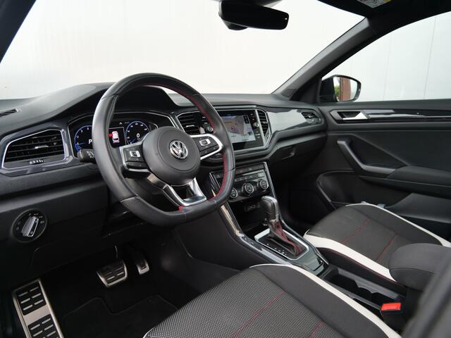 Volkswagen T-Roc 1.5 TSI 150pk Sport Business R Automaat LED / 18 Inch / Camera / Schuifdak