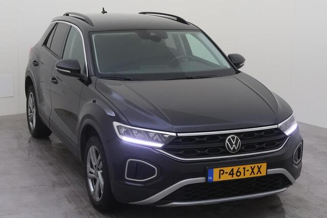 Volkswagen T-Roc 1.0 TSI Life 75 Edition / CAMERA/ PARK. SENSOREN/ DIGITAL DASHBOARD/ APP CONNECT/ GETINT GLAS/ AIRCO/ 17" LMV