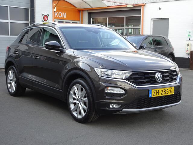 Volkswagen T-Roc 1.0 TSI Style Automatische airco, licht metalen velgen, navigatie, cruise controle, parkeersensoren, enz,enz.