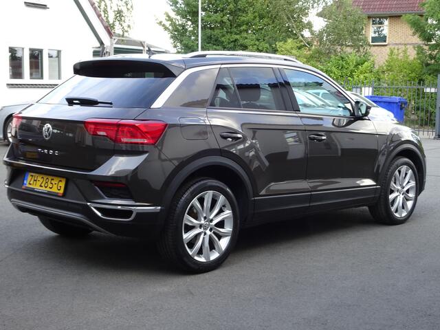 Volkswagen T-Roc 1.0 TSI Style Automatische airco, licht metalen velgen, navigatie, cruise controle, parkeersensoren, enz,enz.