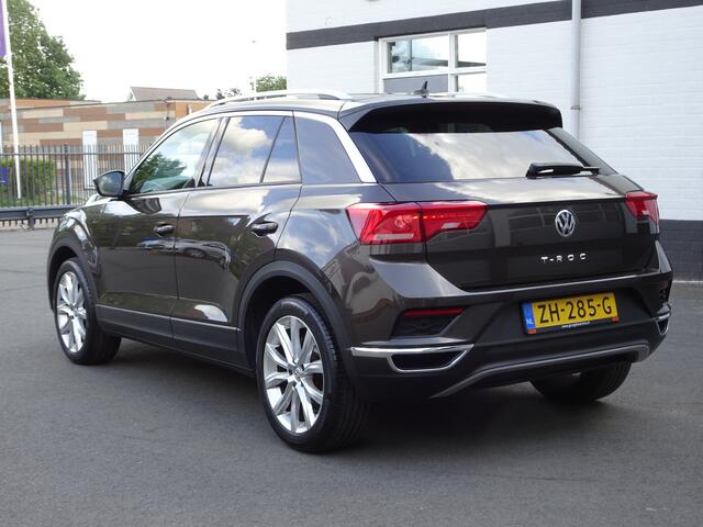 Volkswagen T-Roc 1.0 TSI Style Automatische airco, licht metalen velgen, navigatie, cruise controle, parkeersensoren, enz,enz.