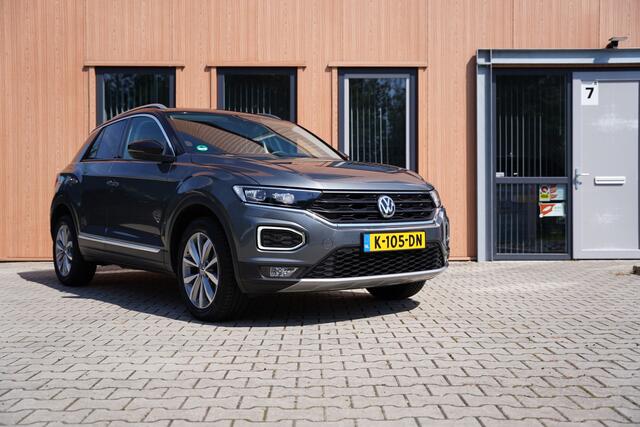 Volkswagen T-Roc 1.5 TSI Sport | Facelift | Trekhaak | Camera