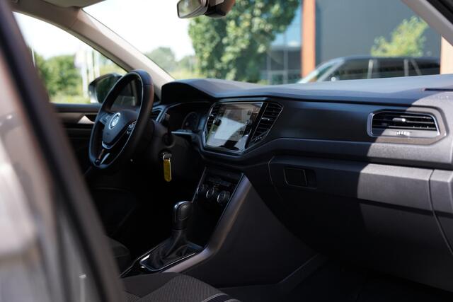 Volkswagen T-Roc 1.5 TSI Sport | Facelift | Trekhaak | Camera