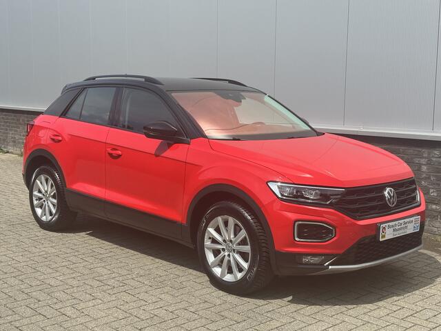 Volkswagen T-Roc 1.5 TSI Style | Carplay | Adaptive CC | Sport | Interesse, Proefrit? Bel of app met: 06-24 28 28 42