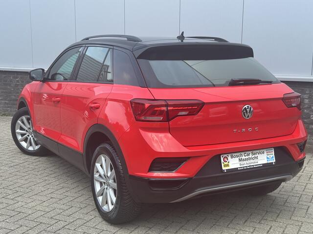 Volkswagen T-Roc 1.5 TSI Style | Carplay | Adaptive CC | Sport | Interesse, Proefrit? Bel of app met: 06-24 28 28 42