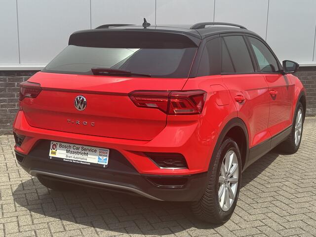 Volkswagen T-Roc 1.5 TSI Style | Carplay | Adaptive CC | Sport | Interesse, Proefrit? Bel of app met: 06-24 28 28 42