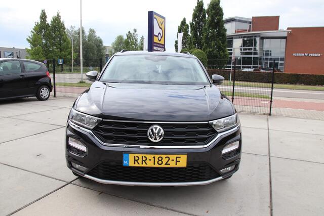 Volkswagen T-Roc 1.0 TSI Style Clima, ACC, Trekhaak, NL auto Zomer aanbieding!