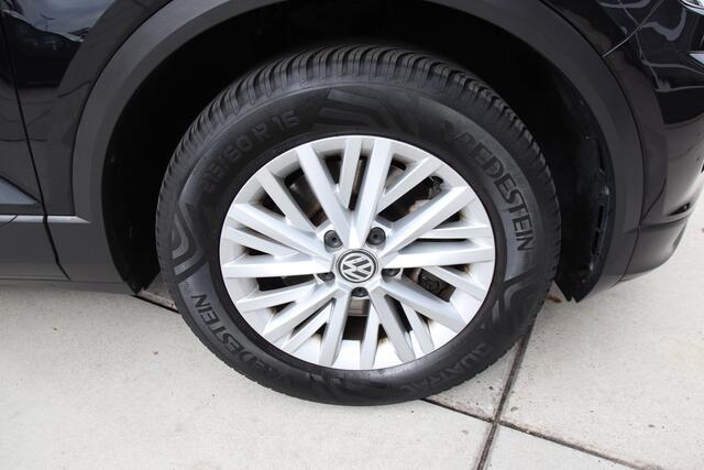 Volkswagen T-Roc 1.0 TSI Style Clima, ACC, Trekhaak, NL auto Zomer aanbieding!