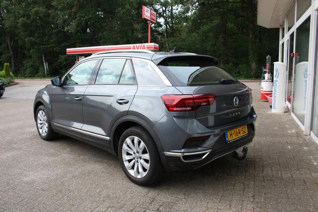 Volkswagen T-Roc 1.5 TSI Sport, Afn.trekh., Lichtm, Carplay, Navi, Cruise