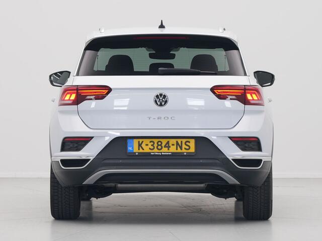 Volkswagen T-Roc 1.5 TSI 150pk DSG Sport Navigatie Camera Acc Executive Getint glas 205