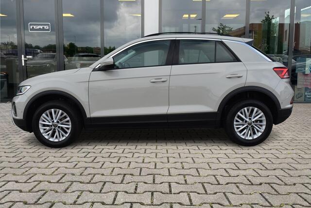 Volkswagen T-Roc 1.5 TSI Life Business | LED | Trekhaak | DAB |