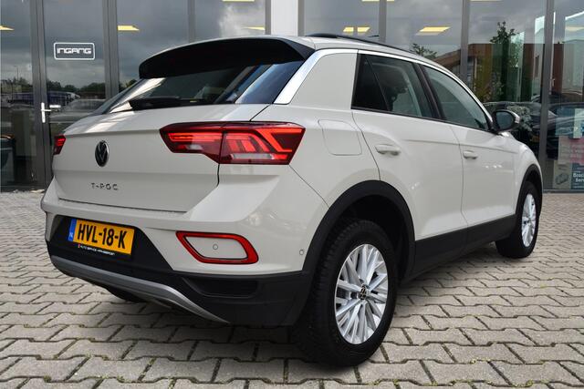 Volkswagen T-Roc 1.5 TSI Life Business | LED | Trekhaak | DAB |