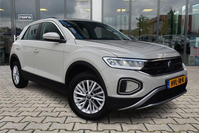 Volkswagen T-Roc 1.5 TSI Life Business | LED | Trekhaak | DAB |