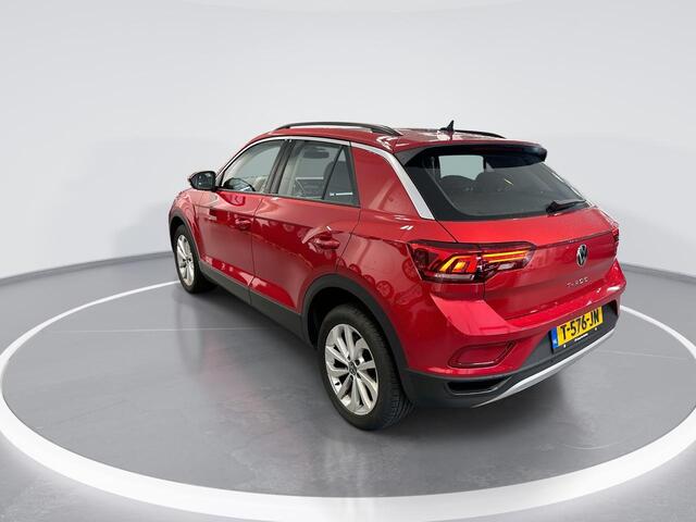Volkswagen T-Roc 1.5 Tsi 150pk DSG Life · Apple/Android Car Play · Camera · Parkeer Assistent · P-Sensoren · 17'' Inch · Garantie t/m 17-07-2027 of 100.000km