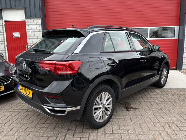 Volkswagen T-Roc 1.0 TSI Style TREKHAAK / NAVI / AIRCO / CARPLAY / ACC / DAB+ / PDC / NL-AUTO