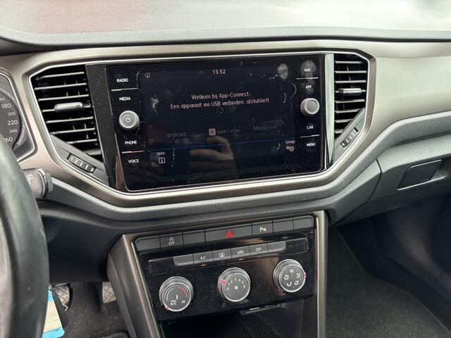 Volkswagen T-Roc 1.0 TSI Style TREKHAAK / NAVI / AIRCO / CARPLAY / ACC / DAB+ / PDC / NL-AUTO
