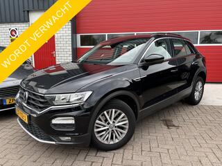 volkswagen-t-roc-1.0-tsi-style-trek