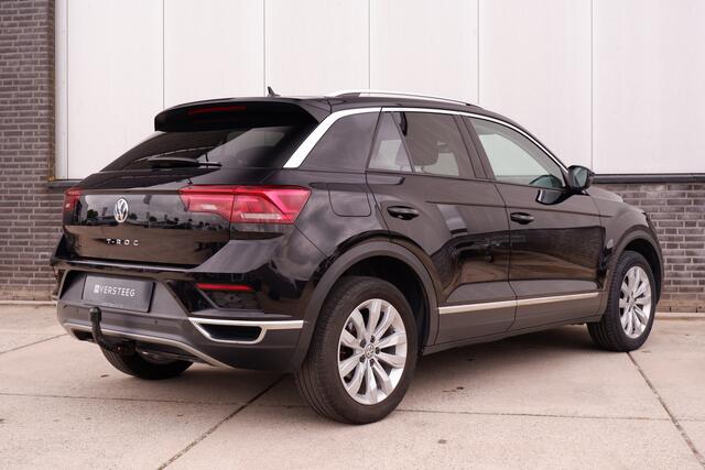 Volkswagen T-Roc 1.5 TSI Sport | LED | Trekhaak | Carplay | Camera | PDC