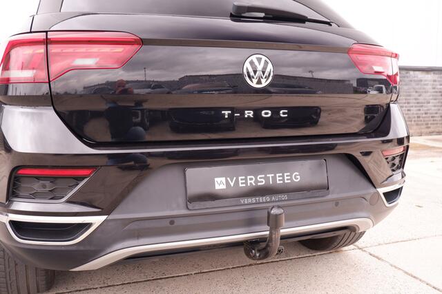 Volkswagen T-Roc 1.5 TSI Sport | LED | Trekhaak | Carplay | Camera | PDC