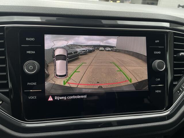 Volkswagen T-Roc 1.5 TSI Sport | LED | Trekhaak | Carplay | Camera | PDC