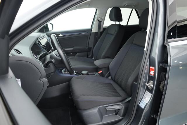 Volkswagen T-Roc 1.5 TSI Style | Navi | Adapt. Cruise | Apple CarPlay | Stoelverw. | PDC | All seasons