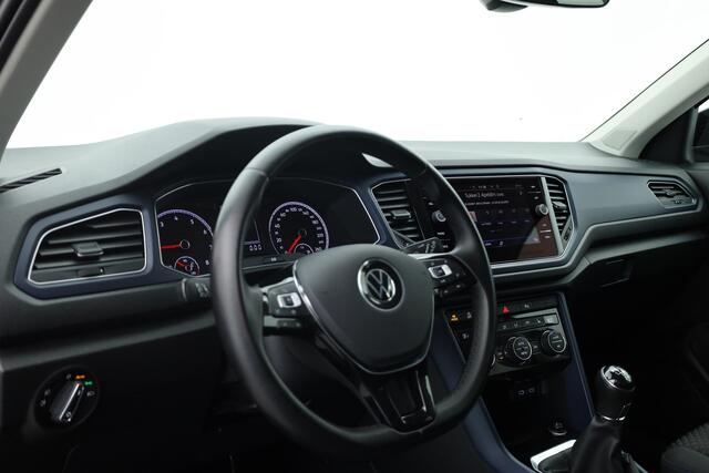 Volkswagen T-Roc 1.5 TSI Style | Navi | Adapt. Cruise | Apple CarPlay | Stoelverw. | PDC | All seasons