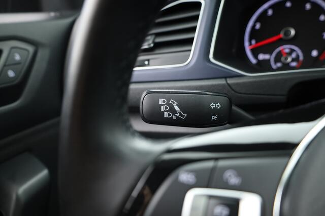 Volkswagen T-Roc 1.5 TSI Style | Navi | Adapt. Cruise | Apple CarPlay | Stoelverw. | PDC | All seasons