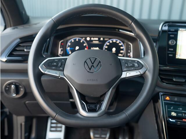 Volkswagen T-Roc 1.5 TSI R-Line Business | Panodak | Beats | Keyless | Trekhaak | IQ Light | Prijs Rijklaar!!