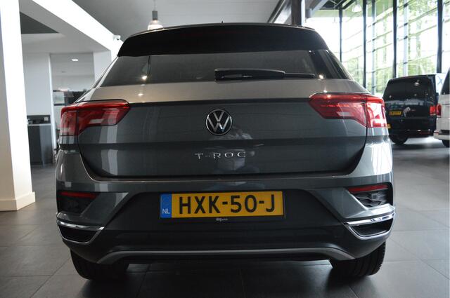 Volkswagen T-Roc 1.5 TSI Style navi clima camera led pdc 17 inch 150 pk !!